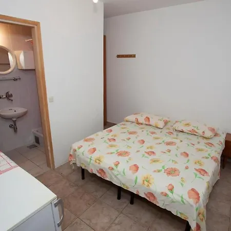 And With Parking Space Tucepi, Makarska - 13056 Πανσιόν